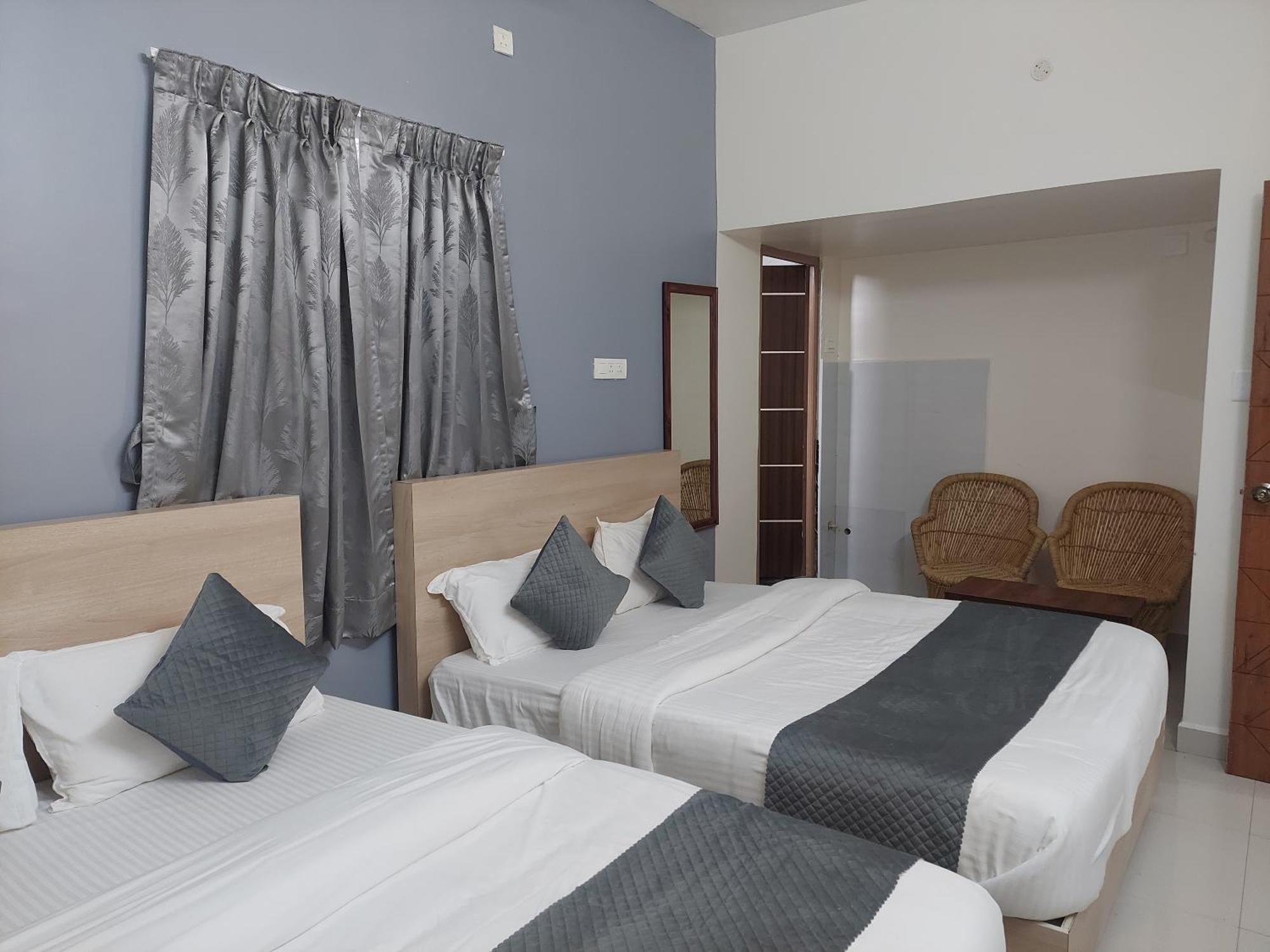 Sapphire Stayss Yelagiri Exterior foto
