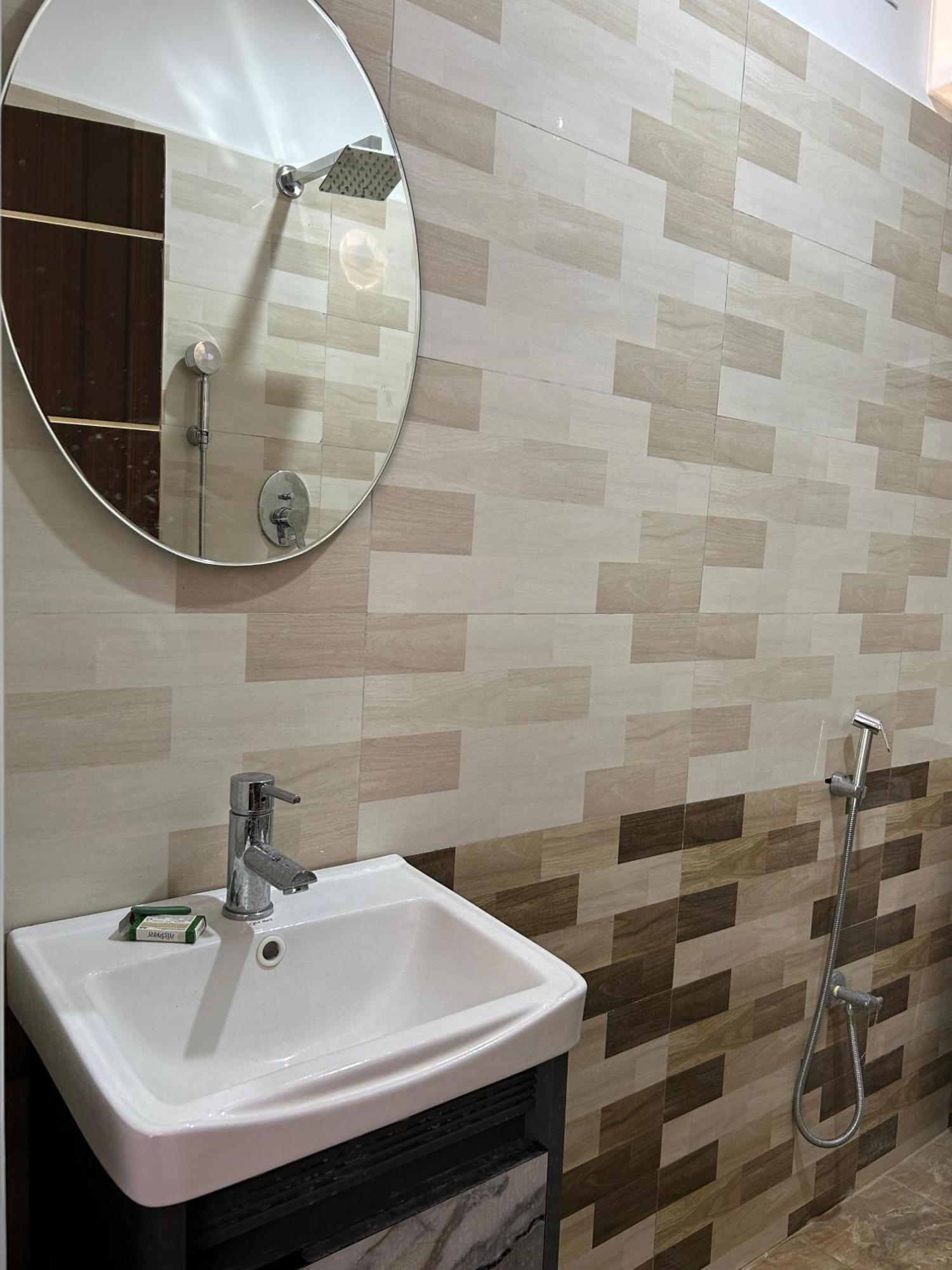Sapphire Stayss Yelagiri Exterior foto