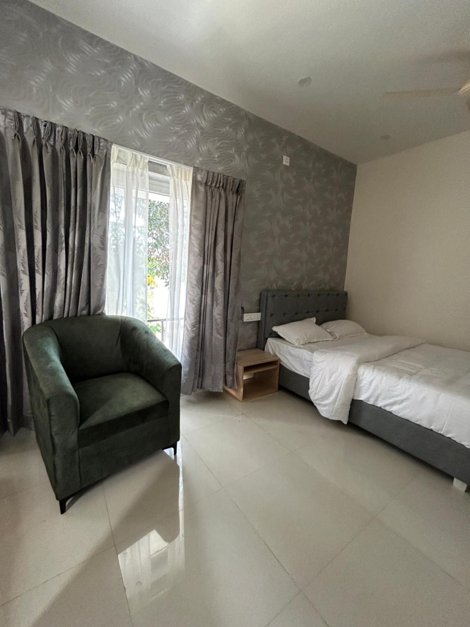 Sapphire Stayss Yelagiri Exterior foto
