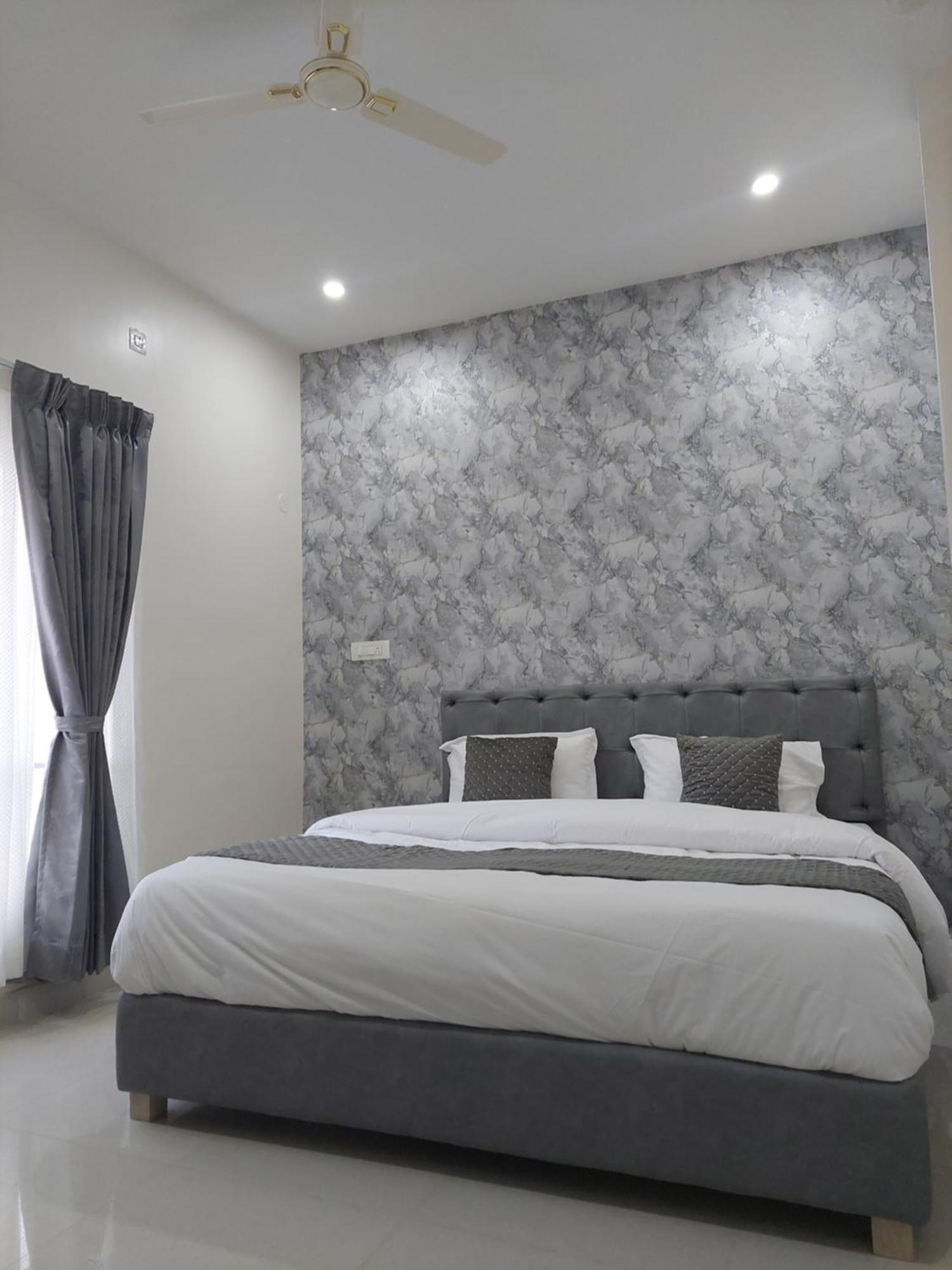 Sapphire Stayss Yelagiri Exterior foto